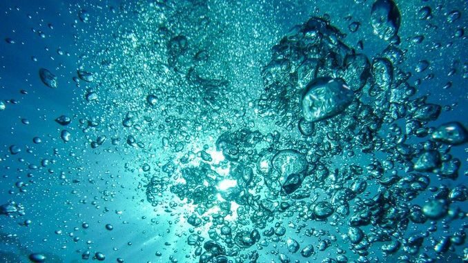 В океані знайшли мікробів, які відтворюють кисень без сонячного світла море океан вода